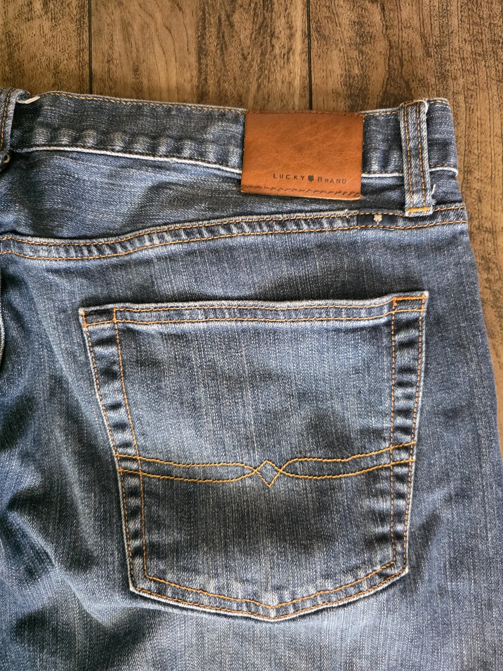 Lucky Brand 221 Original Men's Straight Jeans Medium Blue Wash 38x32